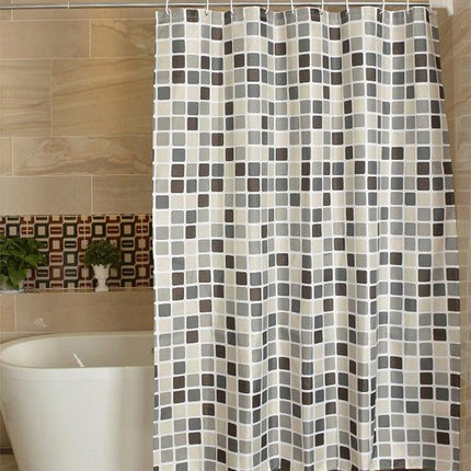 Duschdraperi med modernt rutmönster