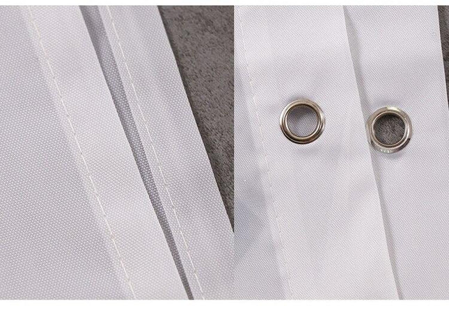 Grått och gult duschdraperi med chevronmönster