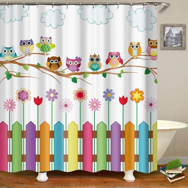 Färgglatt duschdraperi med ugglor för barn