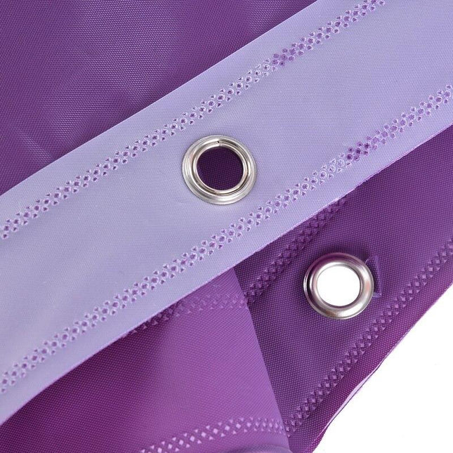 Enfärgat duschdraperi i lila tyg