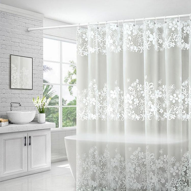 Halvtransparent duschdraperi med vita blommor