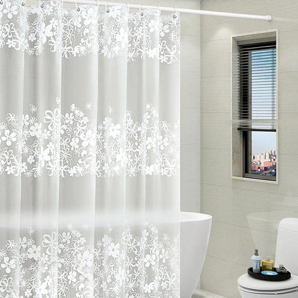 Halvtransparent duschdraperi med vita blommor