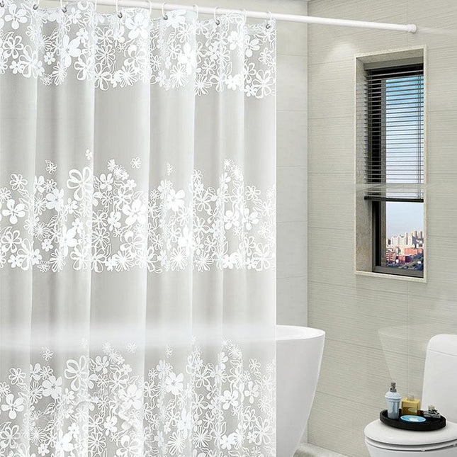 Halvtransparent duschdraperi med vita blommor