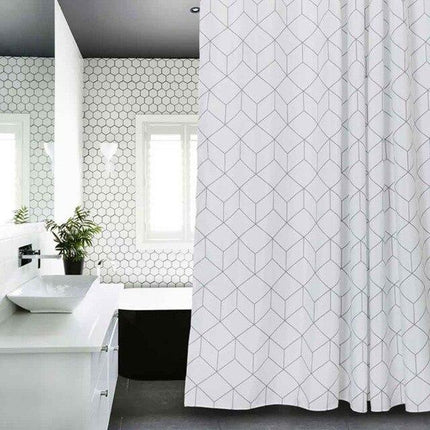 Vitt duschdraperi med geometriskt kubmönster