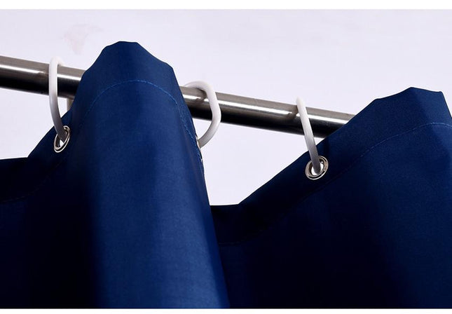 Mörkblått duschdraperi i textil