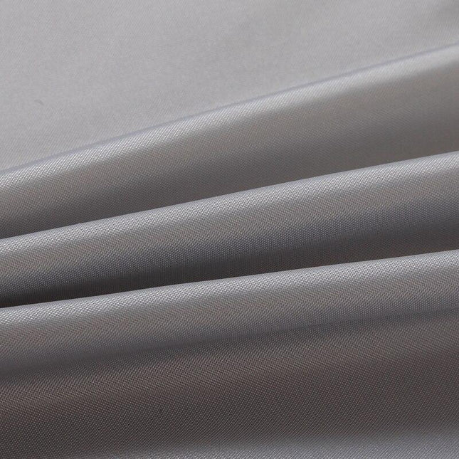 Enfärgat grått duschdraperi i slitstarkt tyg