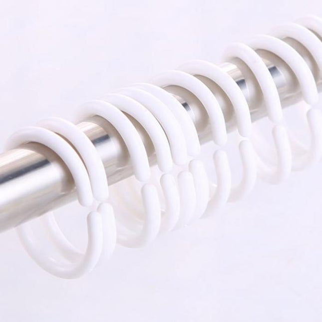 Transparent duschdraperi med glittrigt prickmönster